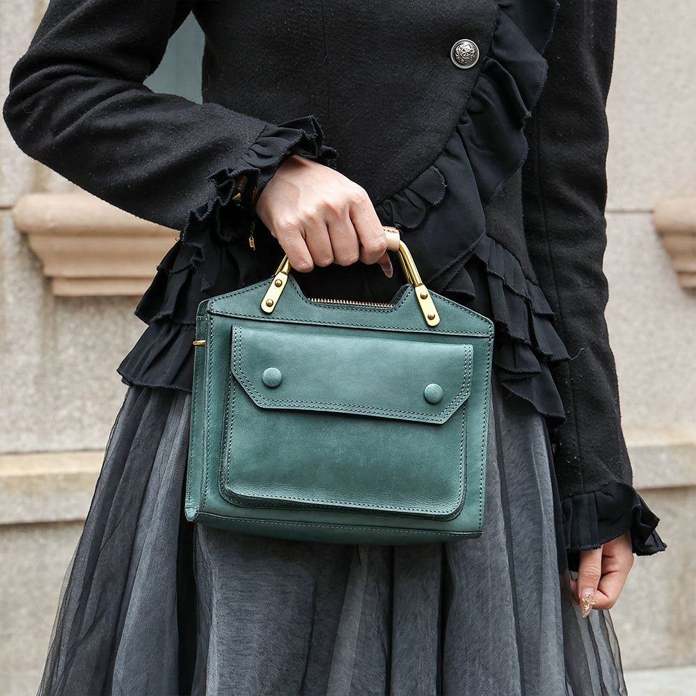 Stylish and Versatile Women's Messenger Bag