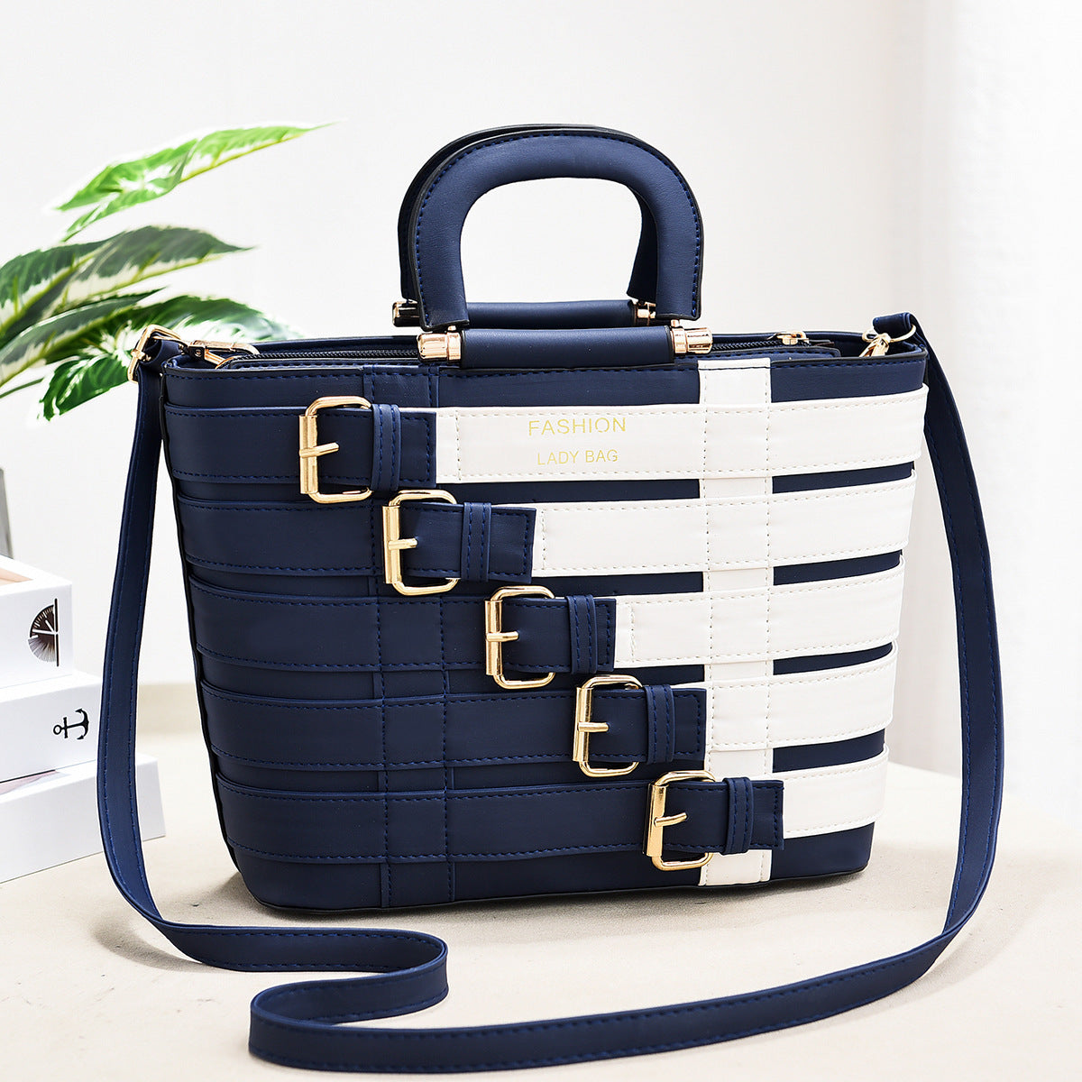Trendy Women's Tote Bag for Spring and Summer Fashion