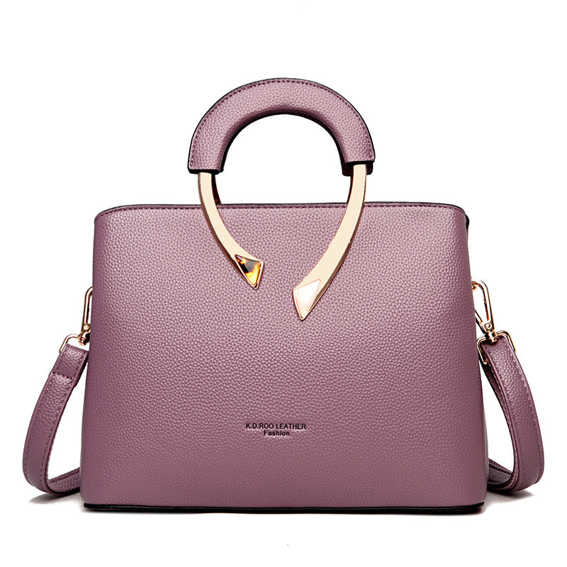 Fashionable Women's Shoulder Bag