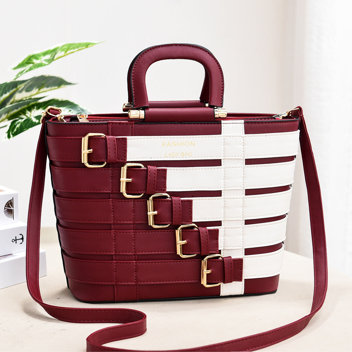 Trendy Women's Tote Bag for Spring and Summer Fashion