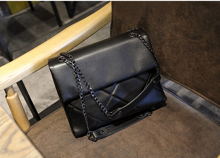 Stylish Chain Shoulder Bag