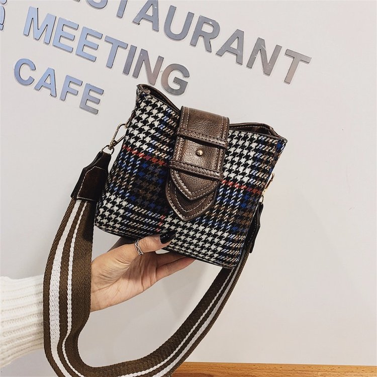 New Stylish Checkered Women's Shoulder Bag, Casual Tote