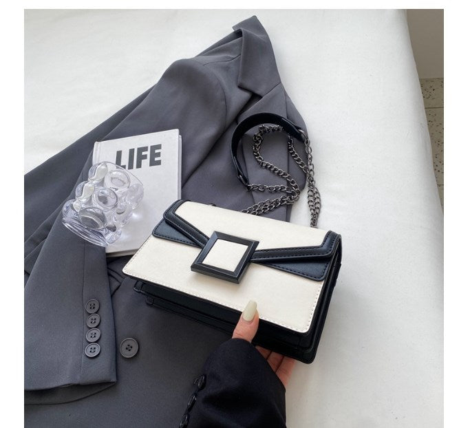 Versatile Crossbody Chain Bag - High-Quality Design