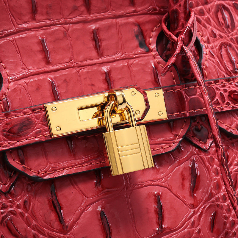 Luxury Leather Tote Bag – Spacious & Elegant