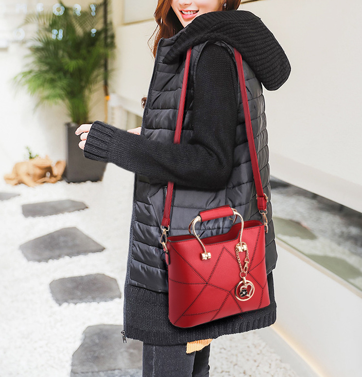 Stylish Women's Tote Bag - Simple Korean Design